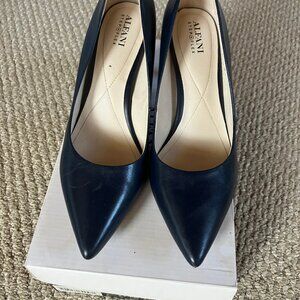Alfani Step 'N Flex Pumps Navy - 9.5 M